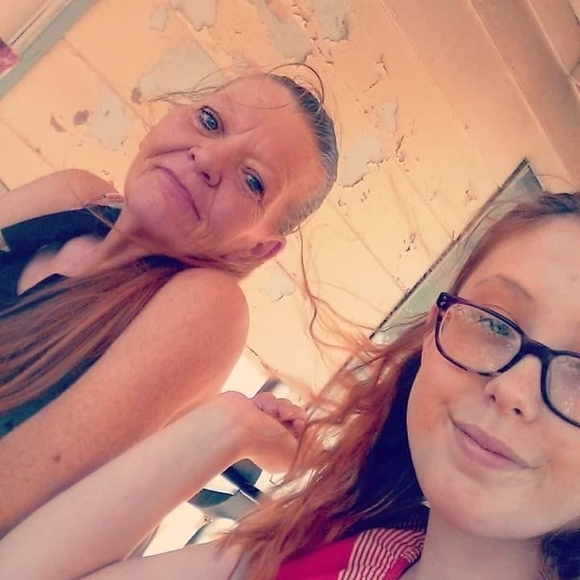 Meet your Posher, Danielle - Picture 1 of 1